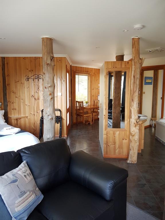 Bed In The Treetops B&B St Helens Exterior foto